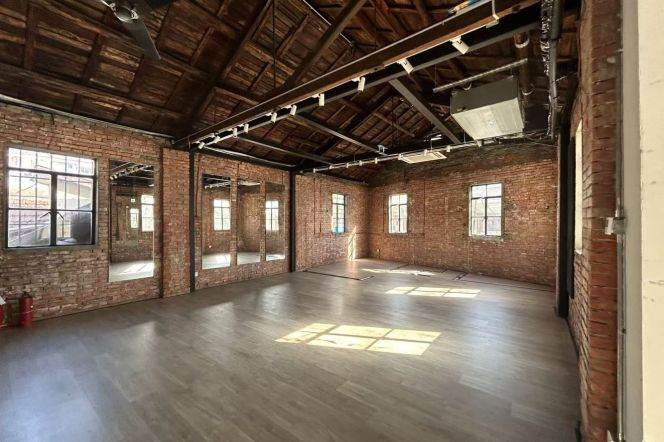 Whole Floor Office | 3 mins Walk to Dapuqiao Metro
