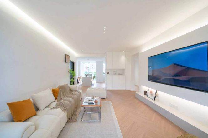 Cozy&Bright 3Br+Balcony with nice view @ L9/14