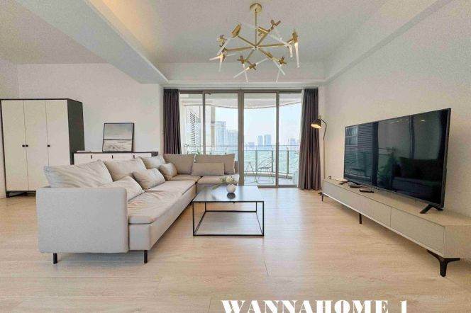 Stunning View+Modern&Spacious&Bright 3Bdrs 2Baths Apt+Open Balcony+Taikoo Hui+Top Compound