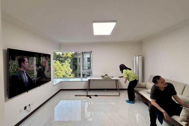  3Bdrs 2Baths/Spacious &Bright/L2/11 Jiang Su Rd/elevator/Zhongshan Park/large closet