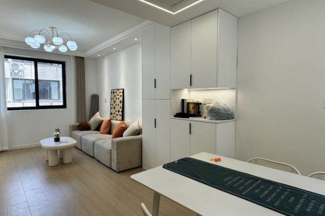 Spacious 1BR | Jiangsu rd Metro L2/11 & Zhongshan Park Mt | Central AC