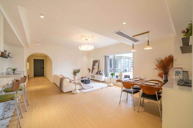 Elevator | 3BR | Hongqiao Road, 2 mins walk to Line 1/9/11 Xujiahui Station