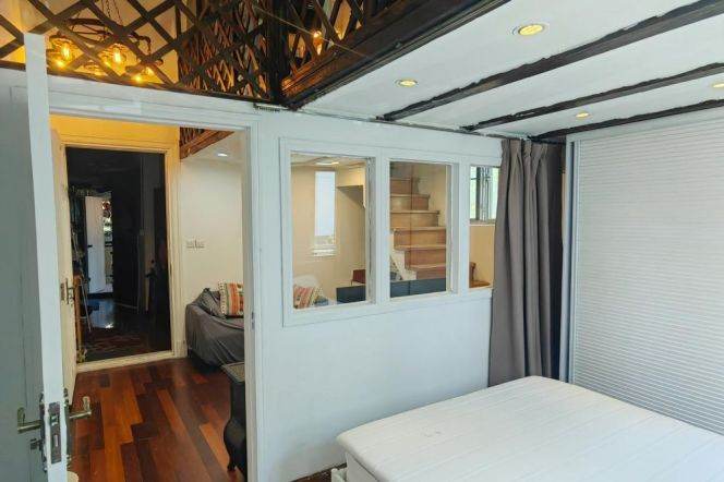 Unique 1+1 br in Old XuHui on JianGuo Rd. L 7/9 ZhaoJiaBang rd st.+ L9/12 JiaShan Rd St.