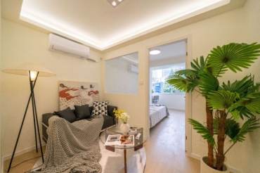 1br, subway L2,4,6,9Century Avenue, key,  balcony, 7k