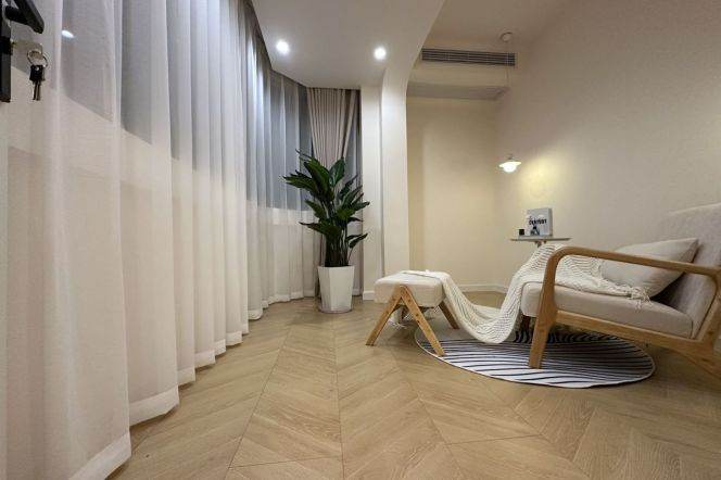 14k Spacious 2Br 1Bathr with a study Nr Xujiahui .line1/9/11