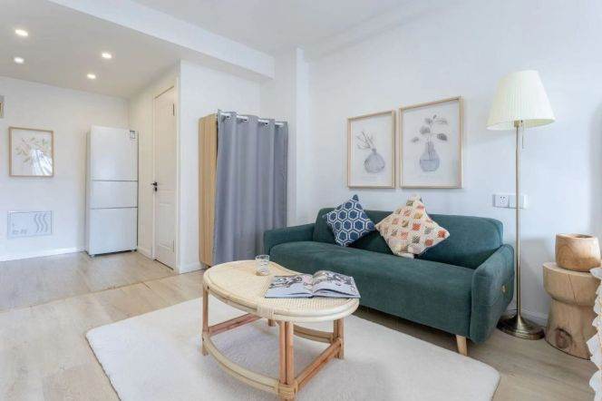 1br, subway L2,14,& L9, elevator, dryer, Lujiazui Center, key, 7k
