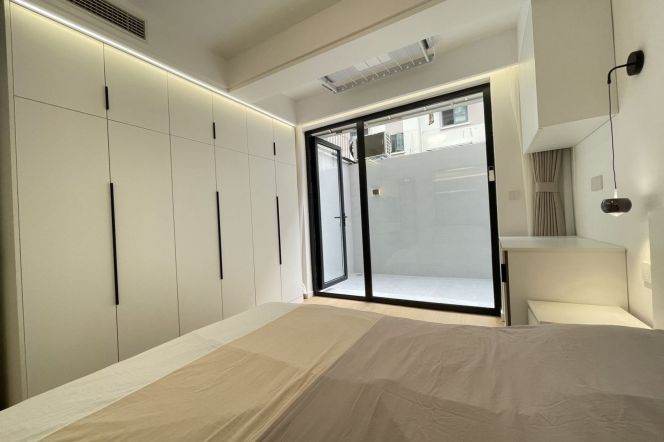 Modern&Cozy 1Br/2Lr/1Bt+Lovely Yard@L2/11 Jiangsu Rd Station 