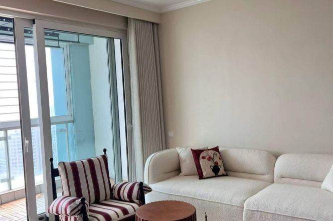 16.5k Comfort 2Br with open balcony and Gym Nr Dapuqiao line9
