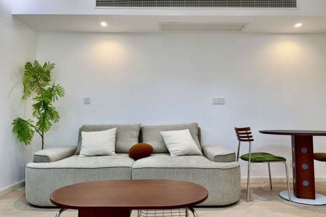 2br,  open river view, subway L4Tangqiao, big balcony, first rent, 11k