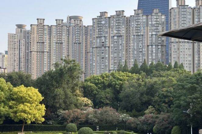 zhongshan park -1br - garden view- bright- quiet room - close to metro station 