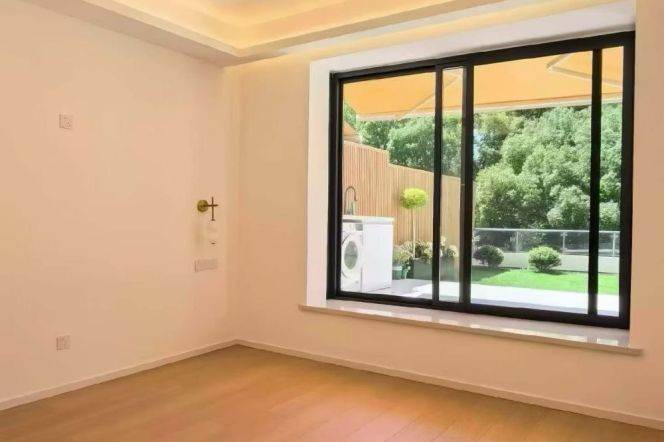 Top of city 3br with 150 Sqm terrace,Line 2/12/13 West Nanjing Road St.