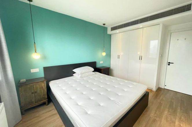 UNIQUE 1+1br Apt w/Balcony 