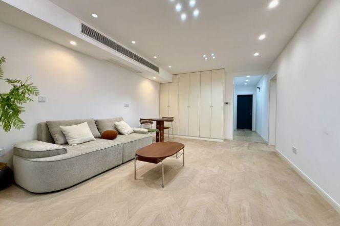 2br,  open river view, subway L4Tangqiao, big balcony, first rent, 11k