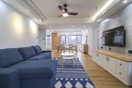 3 Brs, 2 Baths, Open Balcony/Floor heating/Oven/Dish washer, 140 sqm@ Xujiahui station L1,9&11