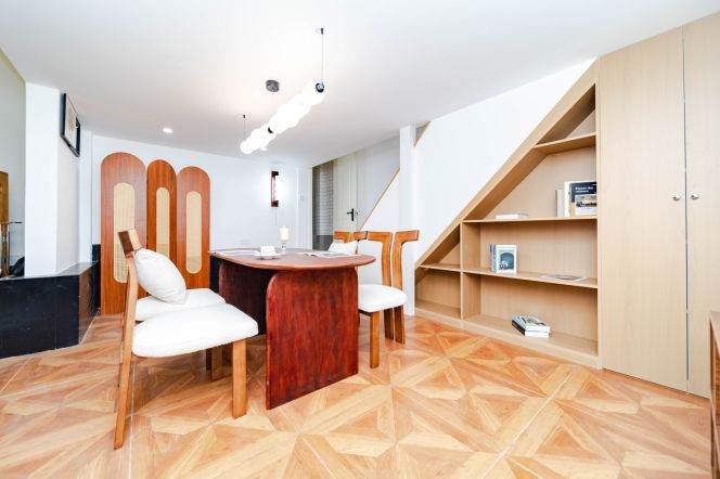 stn west nanjing rd, lanehouse 1bed