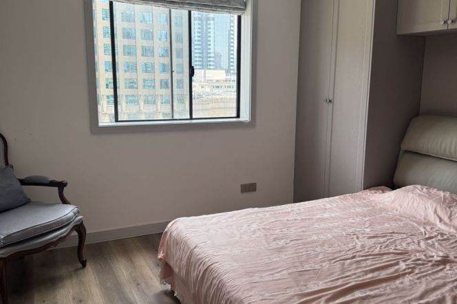 3 Brs, 2 Baths, Floor heating/Central ac/Oven, 170 sqm @ West Nanjing metro L2,12&13