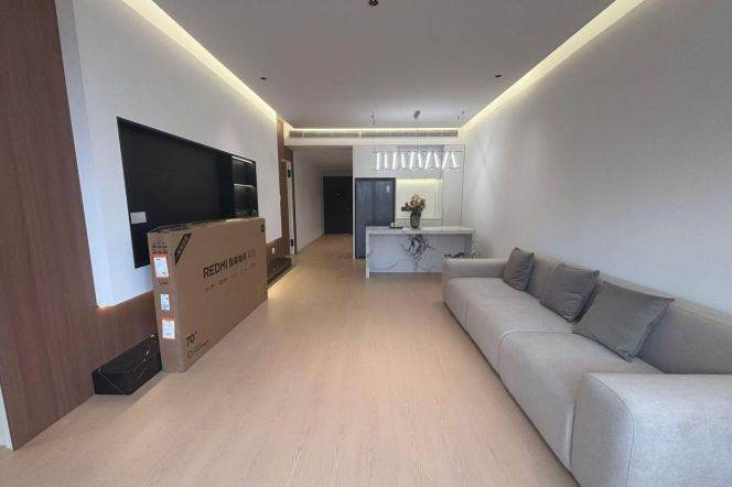 Wuning rd 2br/1bth Suzhou River high view