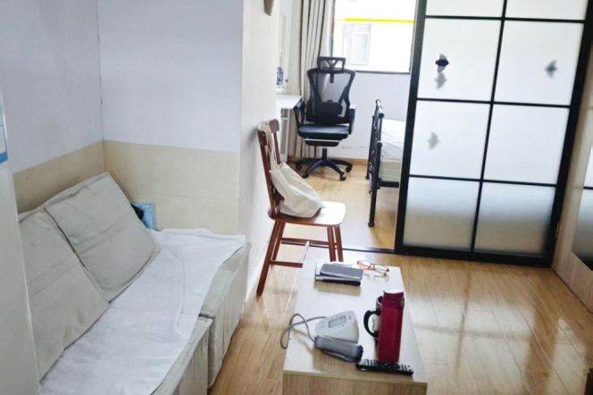 Clean n cozy 2BR duplex near Jiashan rd station   