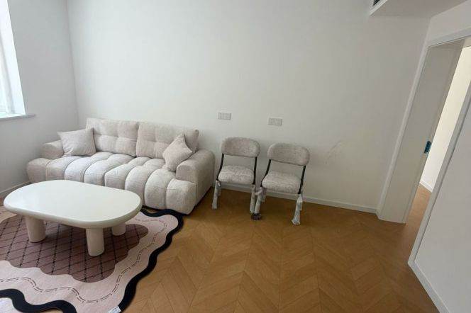 Longxi rd station one bedroom