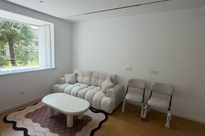 Longxi rd station one bedroom