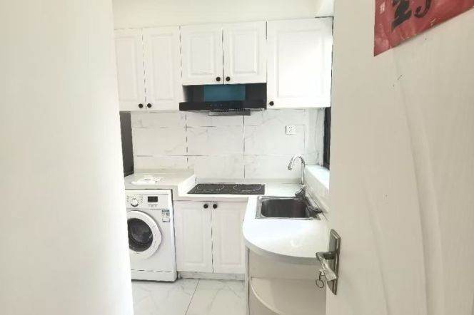 Cozy 1br/1lr @jiangsu rd sta 5k