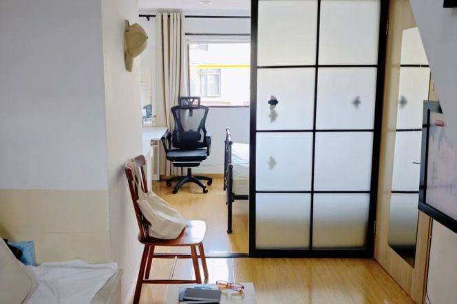 Clean n cozy 2BR duplex near Jiashan rd station   