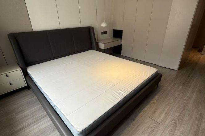 Changping station spacious 2br2bt good compound with 16k