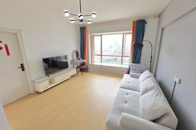 Elevator 1BR · Hongqiao Road · 5 mins walk to Line 1/9/11 Xujiahui Station