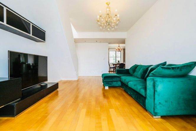 3BR Penthouse w/Terrace in La Cite/Xujiahui