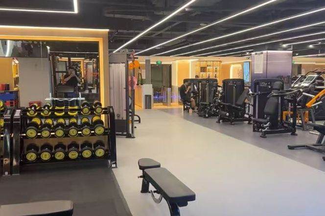 Modern cozy studio serviced apt in Jing'an nr L3,4,8