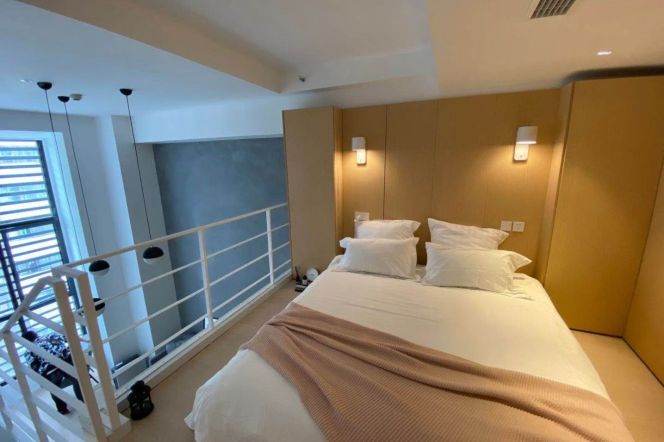 Modern-designed 1br duplex serviced apt in Xuhui nr L9,12