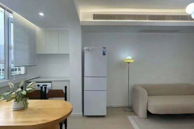 jing'an temple station one bedroom