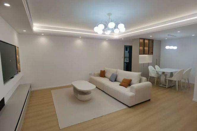 Lovely 2bedrooms elevator Apt+central AC+Dryer@Line2/11 Jiangsu Rd