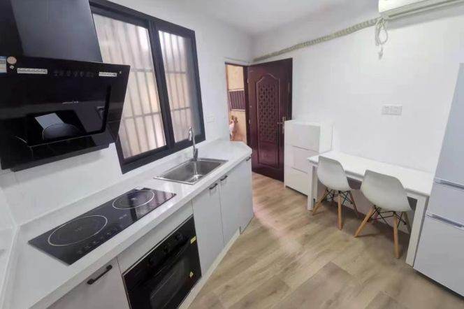 Nice terrace 1Br/1Lr/1Bt apt nr Changping rd,M2/7/14