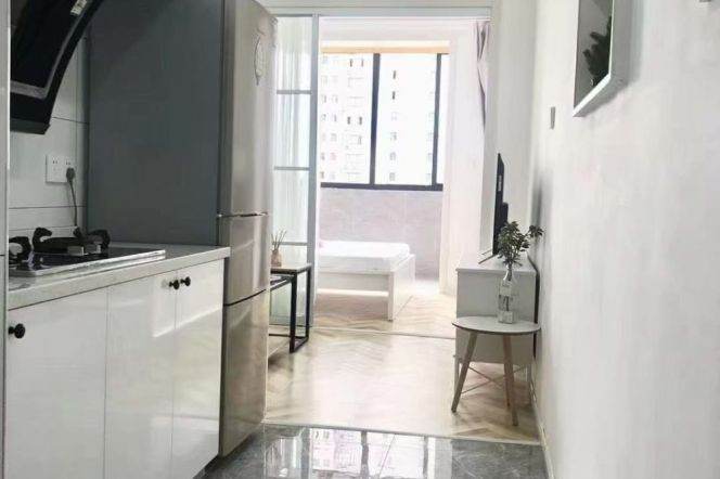 Bright n cozy 1 BR near Jiangsu rd station   