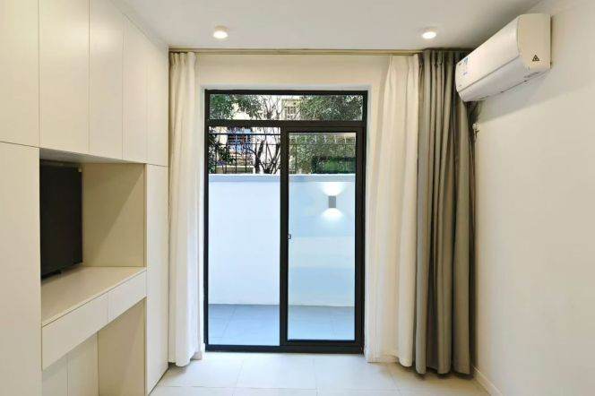 Cozy 1Br +Yard @ L9 Dapuqiao station @ Tianzifang