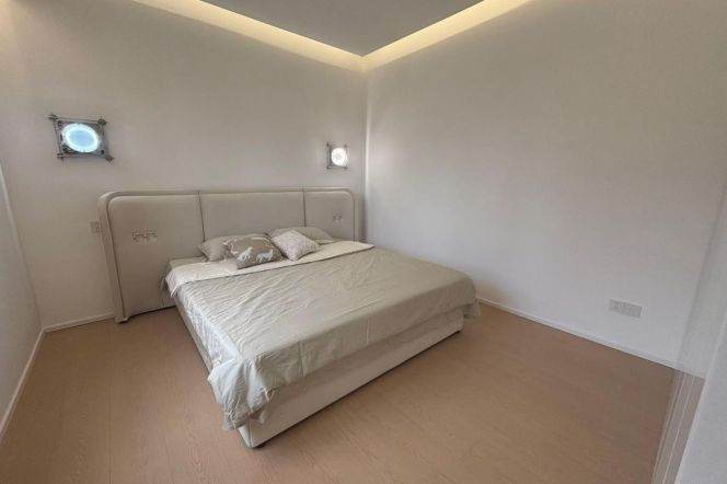 Wuning rd 2br/1bth Suzhou River high view