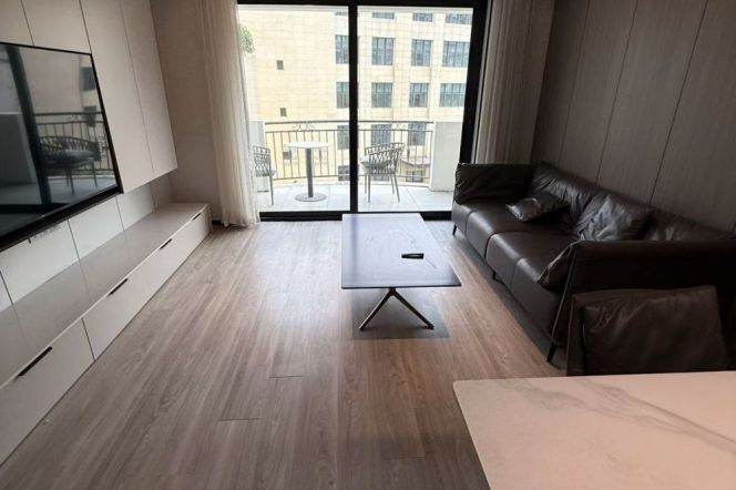 2 Brs, 2 Baths, Open Balcony/Floor heating/Oven/Dish washer, 130 sqm @ Changping metro L7