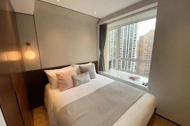 Brand-new luxury 1br serviced apt in Jing'an nr L7