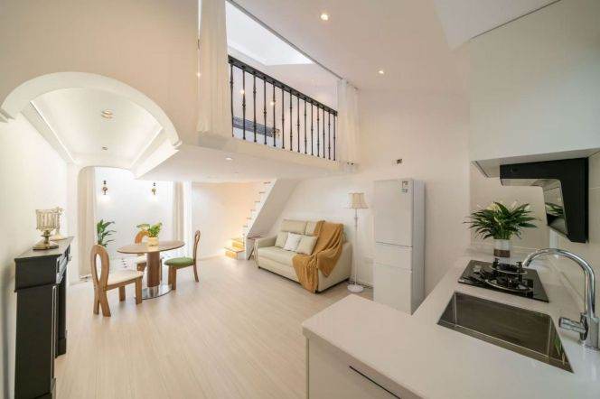 Exquisite design duplex 1 br 1 lr near Changshu rd M1/7