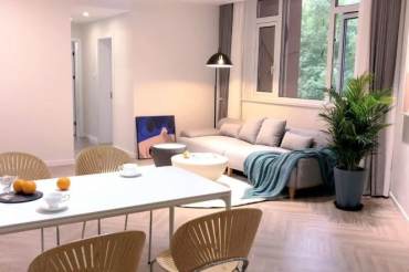 Renovated 2br elevator apt @ Xuhui    Line  1/3/4/9