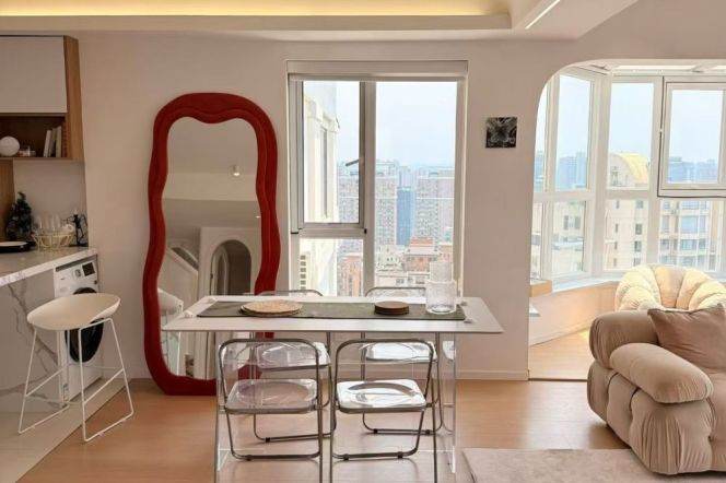 2 Brs, 2 Baths, Floor heating/Central ac/Oven, 130 sqm @ Xujiahui station L1,9&11