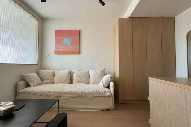 1 br near L2/L7/L14 jing'an temple station+elevator