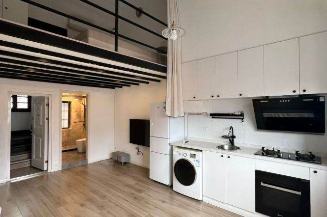 line 2/11 jiangsu road -1br duplex- affordable- Yuyuan Road 