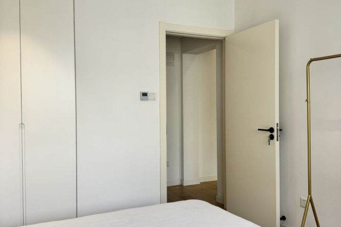 Standard 1Br + wall heating | Jiangsu rd metro L2/11 ,Newly 1br ,Elevator