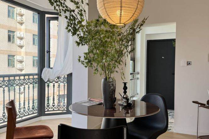 Jiangsu rd metro L2&11 /New 2Br +elevator /bright and warm/storage