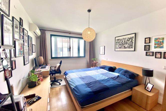 Master Bedroom in a 3Br flat with Balcony at Zhongshan Park