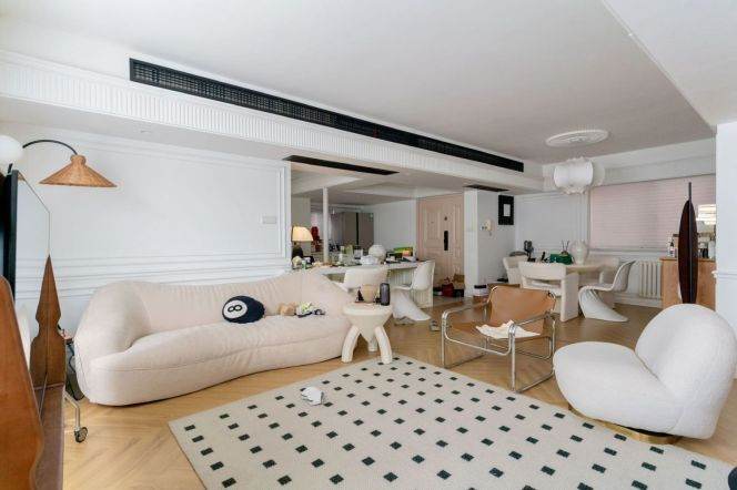  Modern French Large Flat | Prime Jing'an Temple Locale  