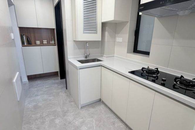 bright 1br Nr zhongshan park M2/3/4