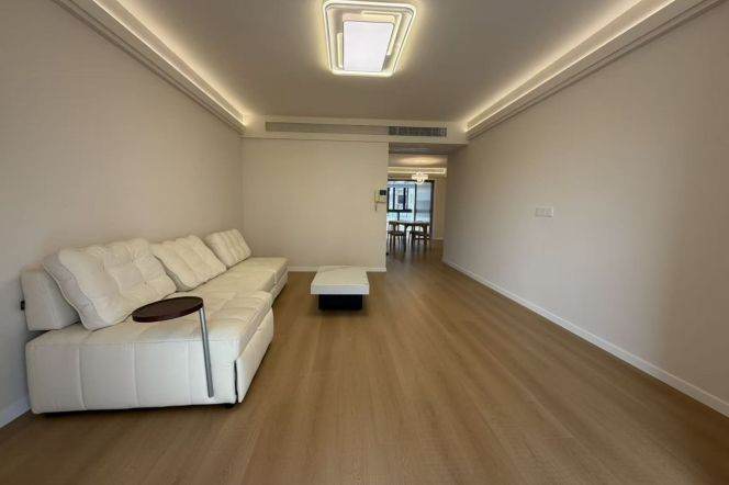 Longxi station spacious & nice 3br2bt with 18k